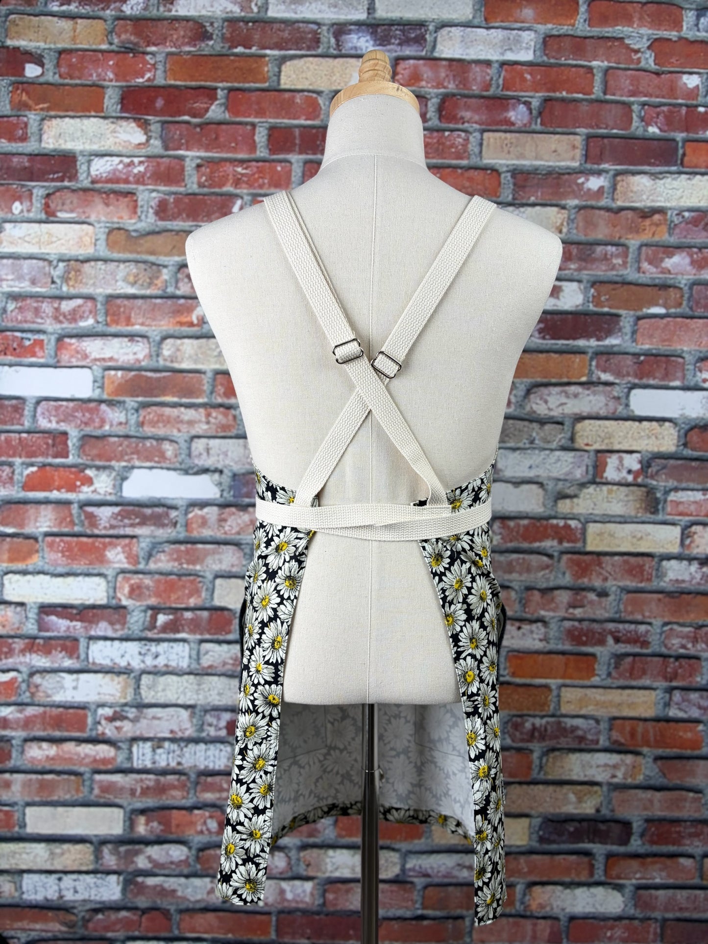Butter Daisy! ONLY ONE AVAILABLE