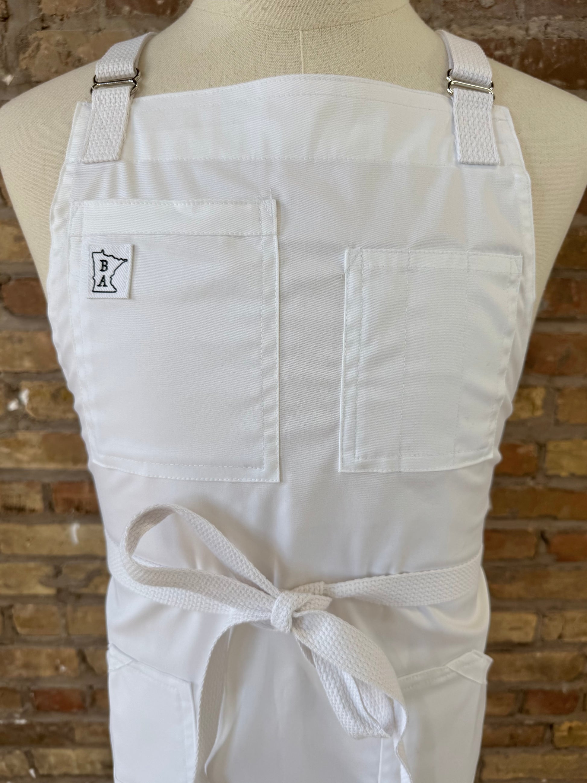 white lily apron Classic White – Craftmade Aprons