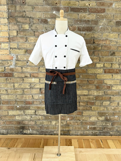 Bistro with plaid trim