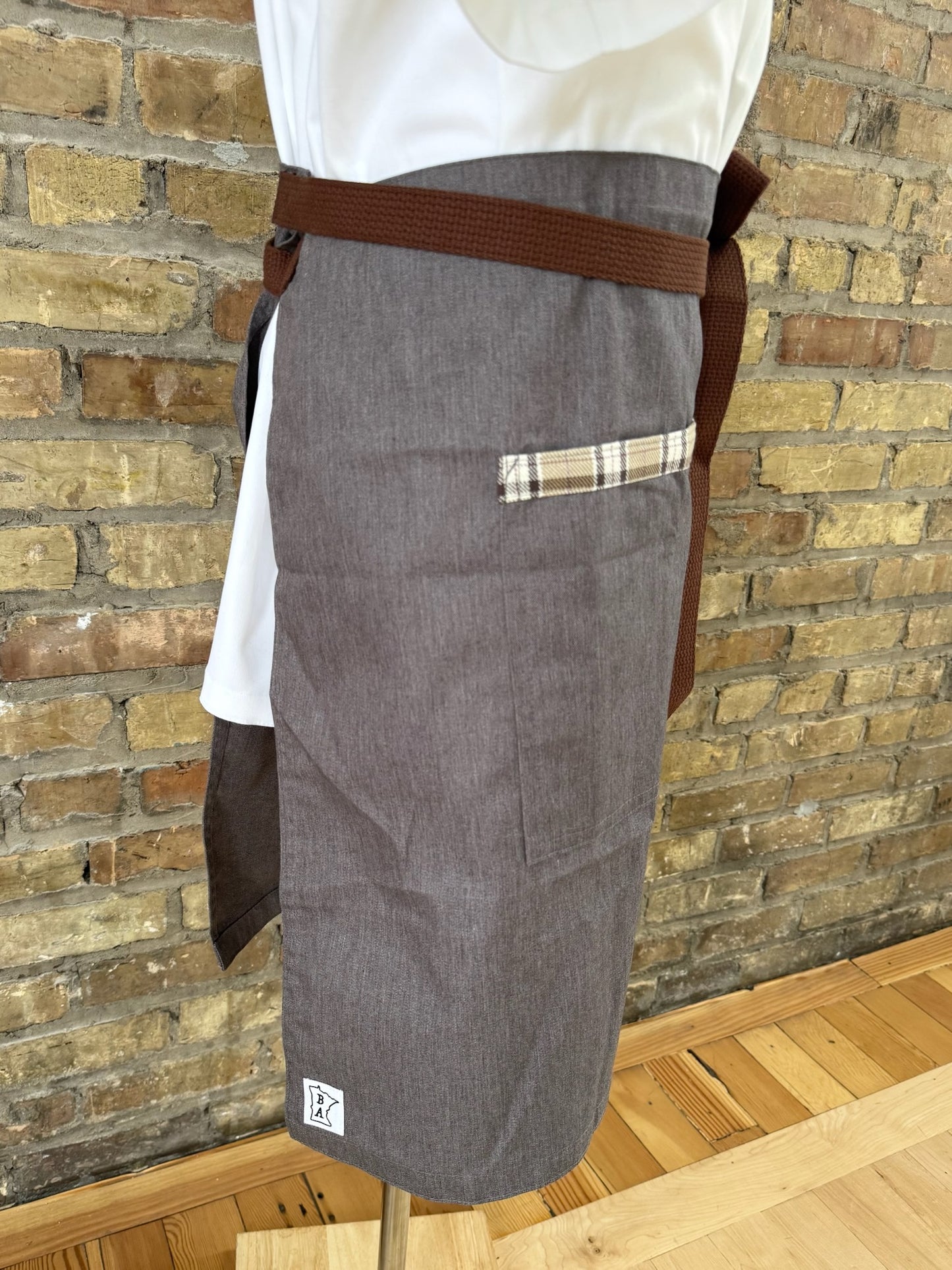 Bistro with plaid trim